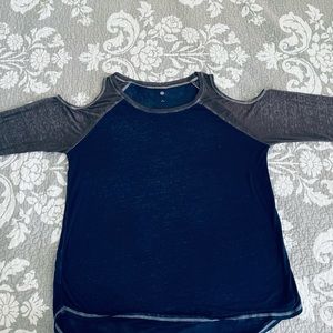 Thin cutout shoulder top